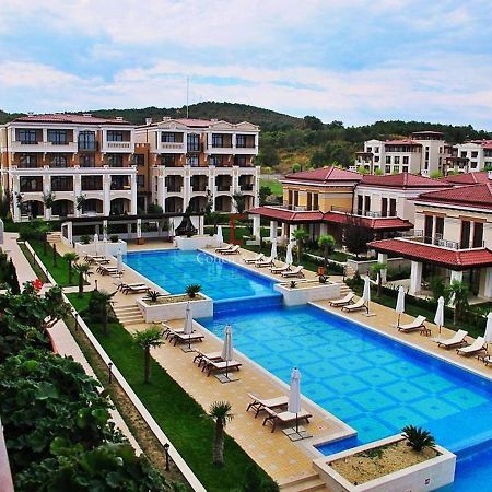 Private Apartment In Green Life Beach Resort 소조폴 외부 사진