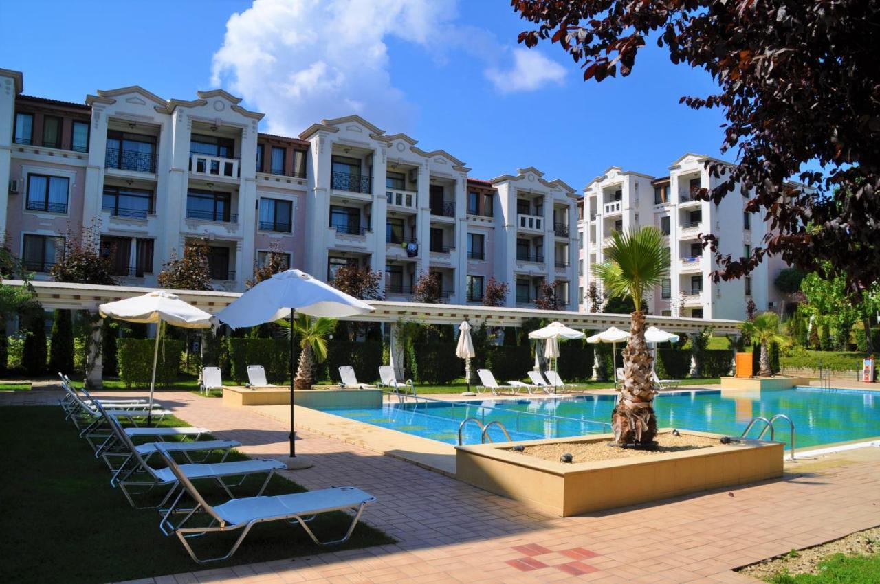 Private Apartment In Green Life Beach Resort 소조폴 외부 사진