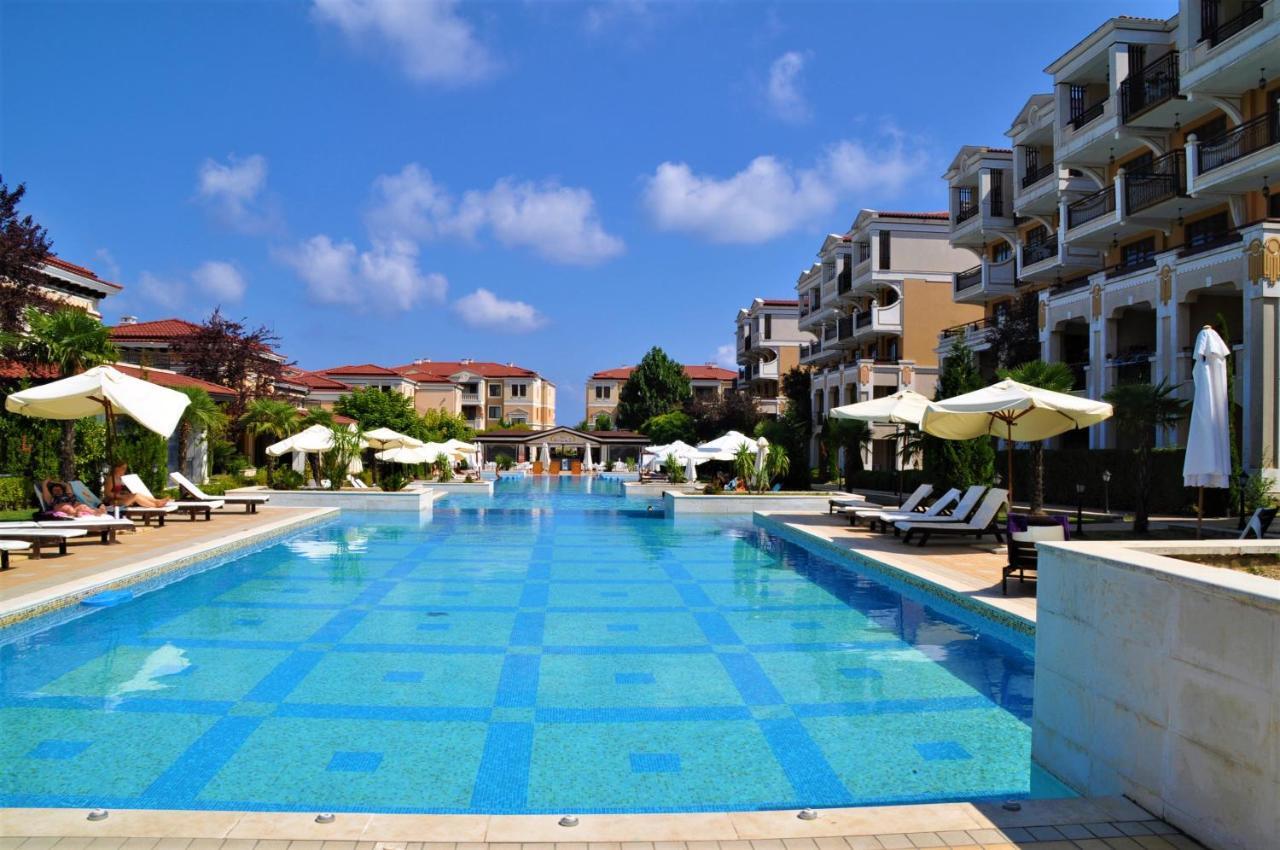 Private Apartment In Green Life Beach Resort 소조폴 외부 사진