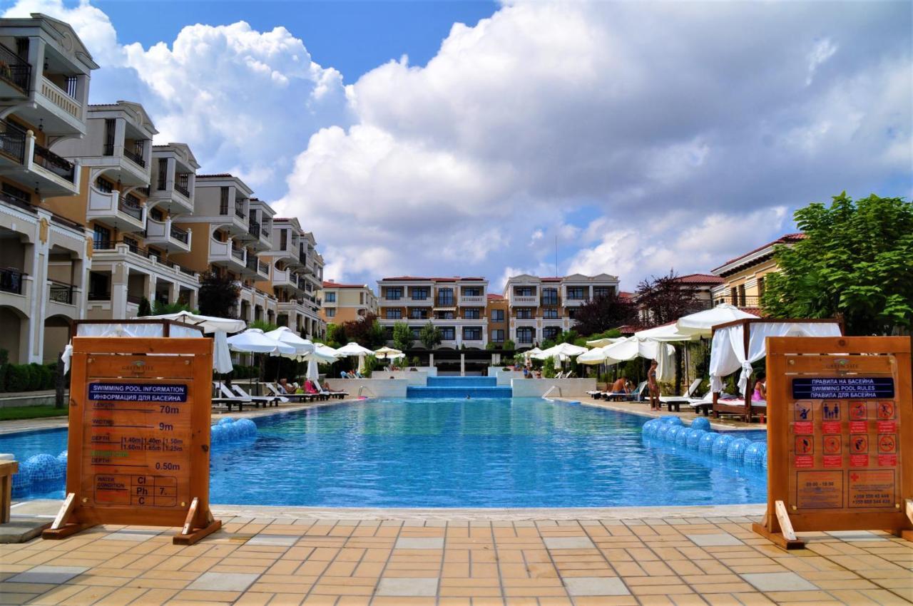 Private Apartment In Green Life Beach Resort 소조폴 외부 사진