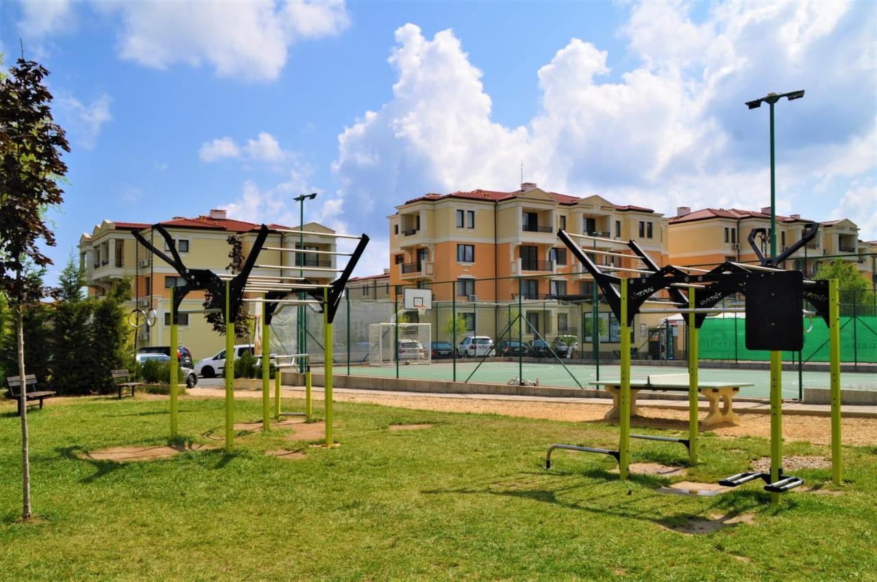 Private Apartment In Green Life Beach Resort 소조폴 외부 사진
