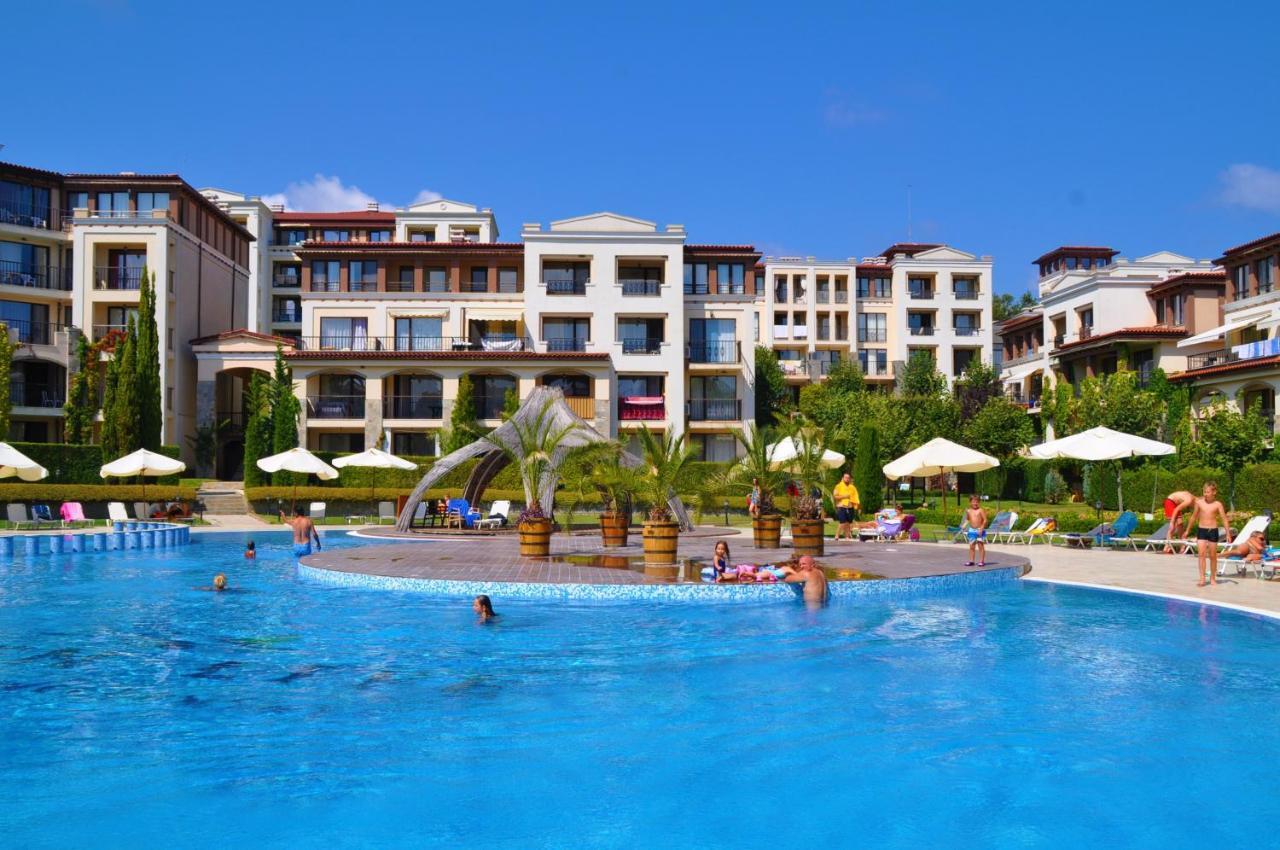 Private Apartment In Green Life Beach Resort 소조폴 외부 사진