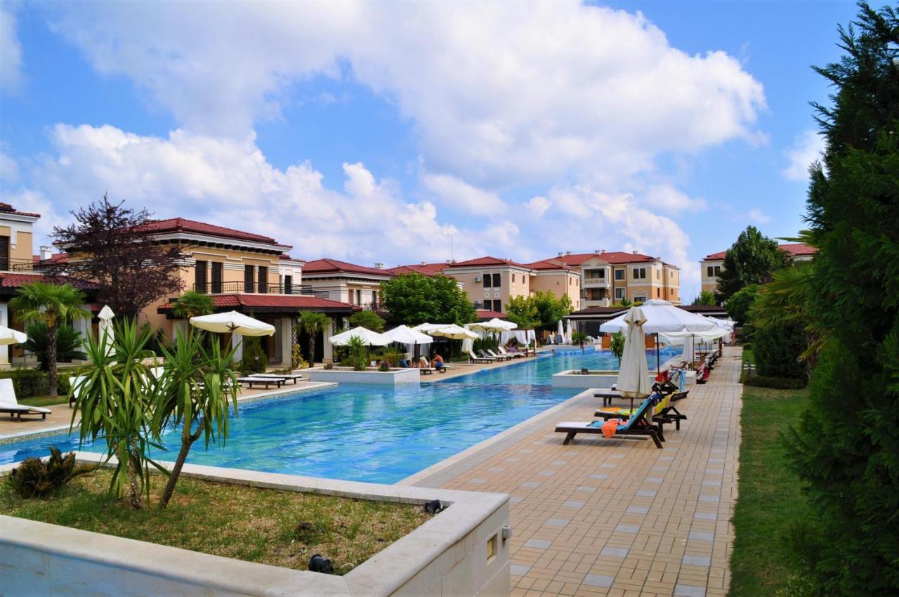 Private Apartment In Green Life Beach Resort 소조폴 외부 사진